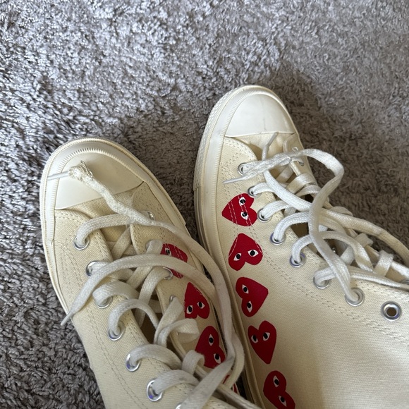 Comme des Garçons Converse Cream and Red Sneakers with Heart Accents - Picture 3 of 6